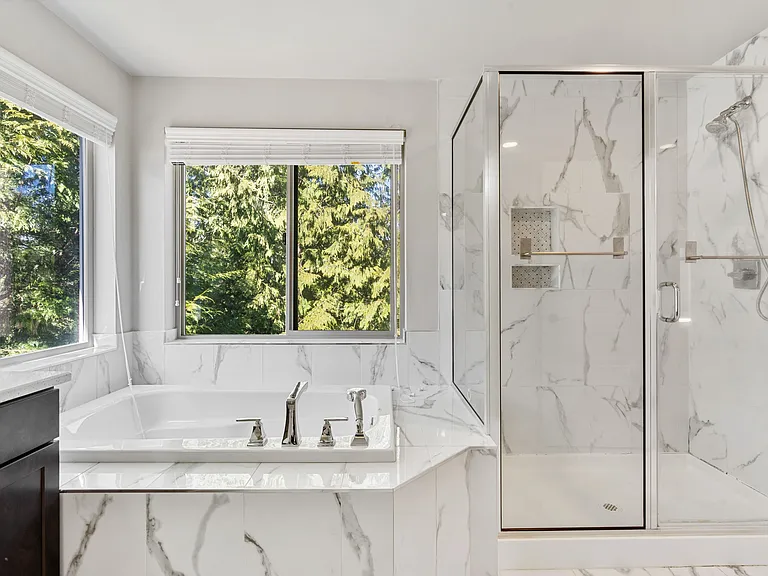 12048 SE May Creek Park Dr — Photo 32