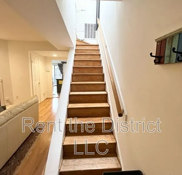 109 P St SW — Photo 21