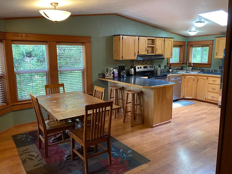 2040 S Shasta Loop — Photo 24