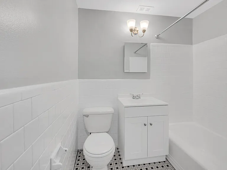 John Jay Apartments — Photo 11