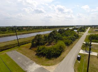1412 SW Abacus Ave, Port Saint Lucie, FL 34953