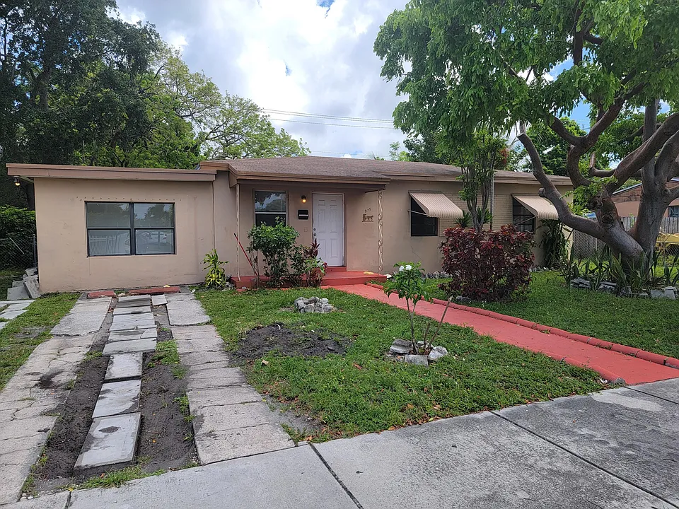 275 NW 187th St