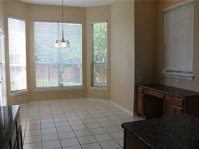 4428 Buchanan Dr — Photo 8