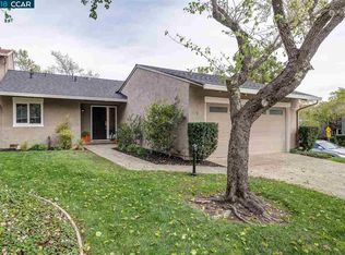 2 Baltusrol St, Moraga, CA