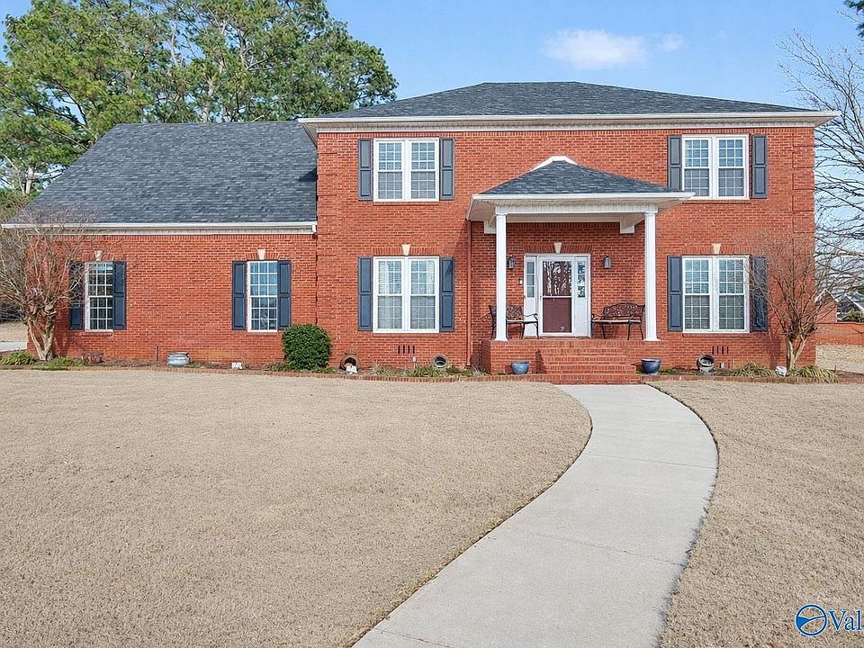 1st image of 100 Thomas Woods Ct