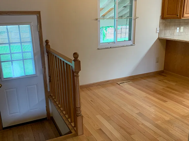 377 Heil Dr — Photo 5
