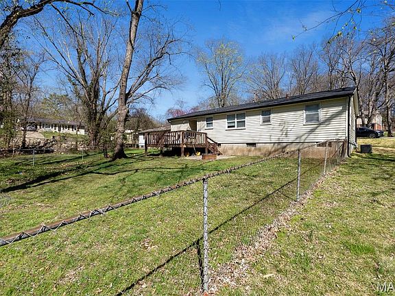 5th image of 1409 Ripley St