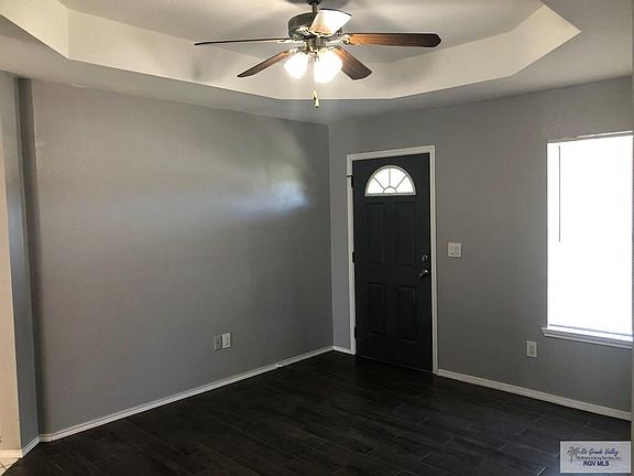3rd image of 5105 Jovan Cir