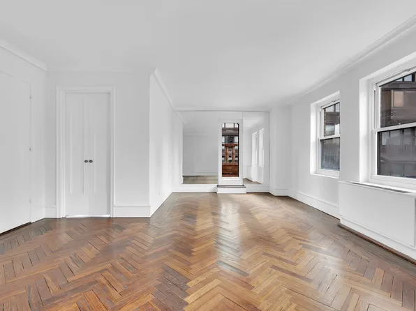 465 Park Avenue image 4 of 10