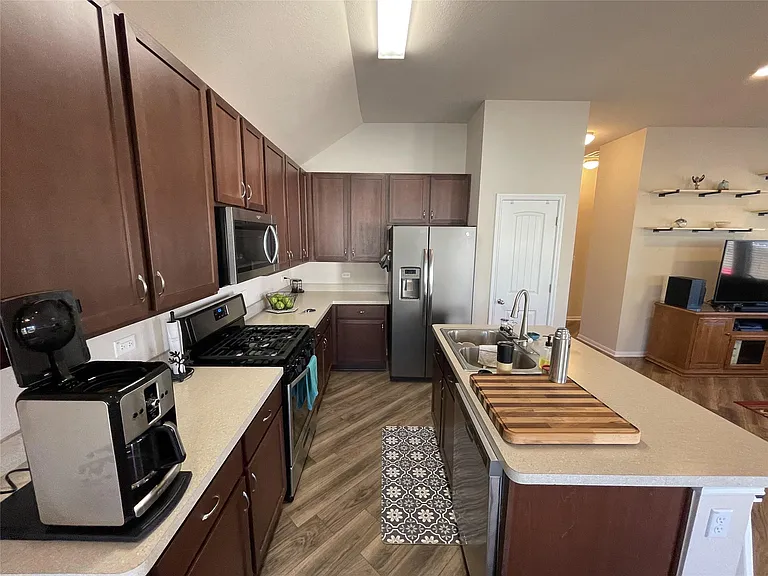 108 Lasino Dr — Photo 8