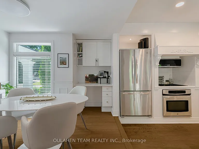 28 Uplands Ave — Photo 10