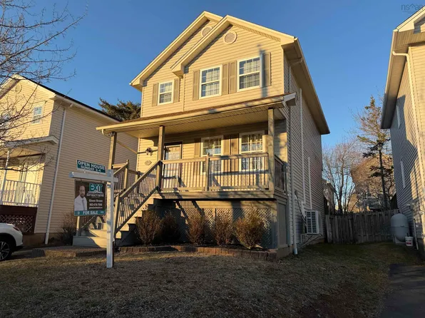 25 Aster Ct, Halifax, NS B3S 1G5