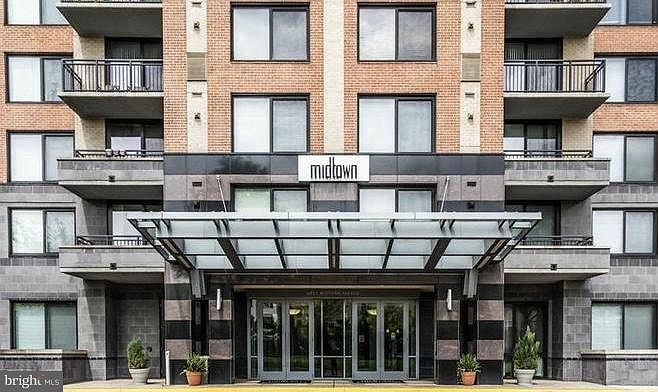 1st image of 2451 Midtown Ave #717