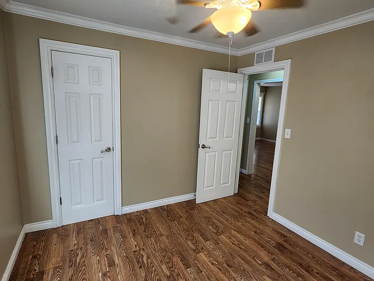 506 N Fern Ave — Photo 11