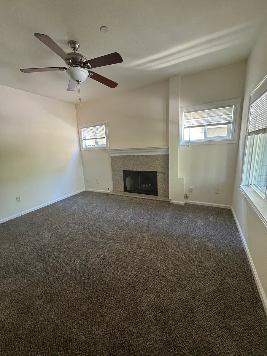 Building Photo - 1445 Lincoln Ave #B