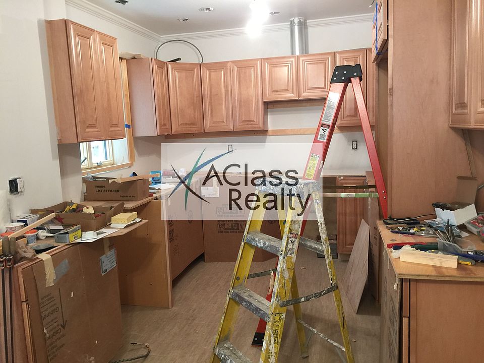 1st image of 2849 45th St