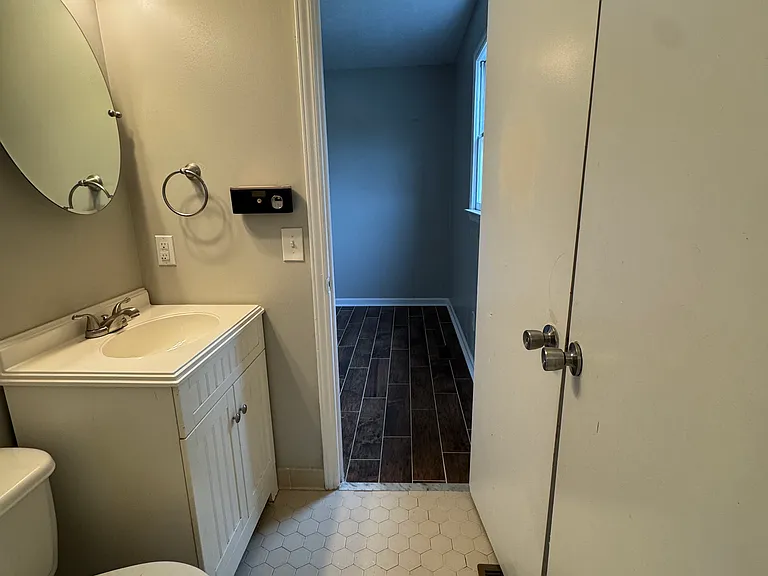 6241 Schomburg Rd — Photo 13