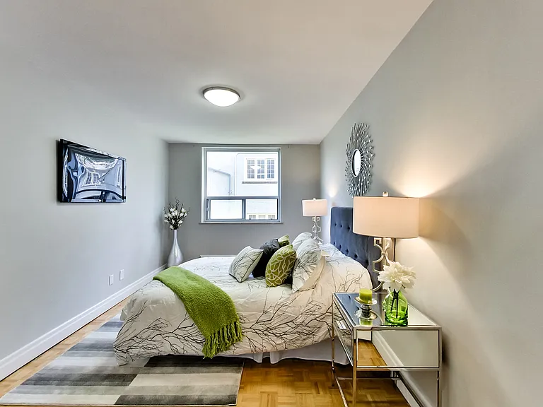 42 Glen Elm Ave #206 — Photo 116