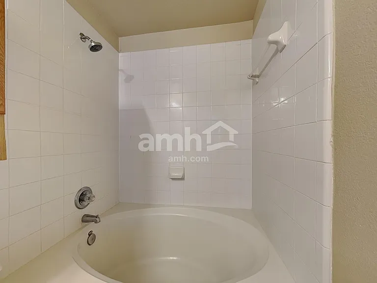 3743 Jewel Point Dr — Photo 17