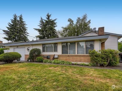 16757 Corliss Avenue N, Seattle, WA, 98133