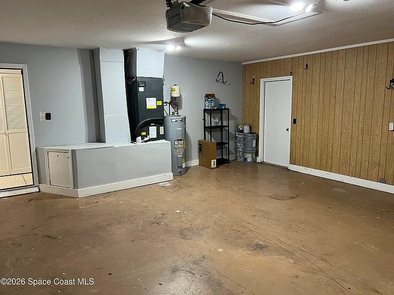 2157 Clover St NE — Photo 20