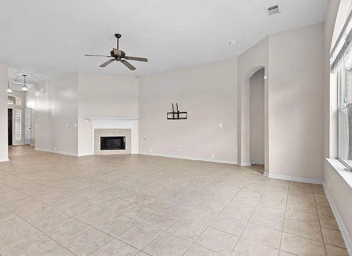 8817 Sunforest Ln — Photo 3