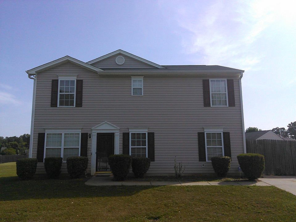 1st image of 467 Bedford Park Dr