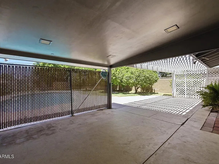 7750 N 17th Dr — Photo 27