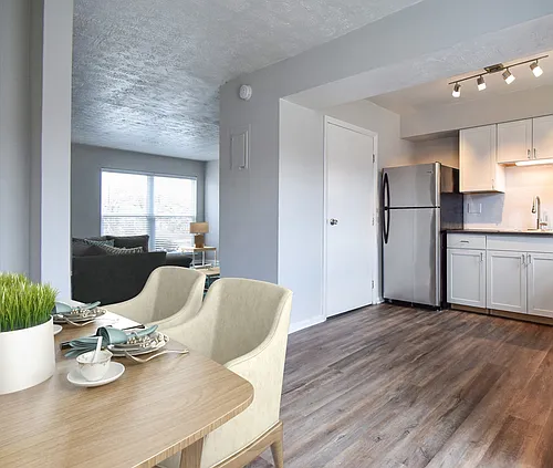 Eleven Hundred Apartments Photo 1