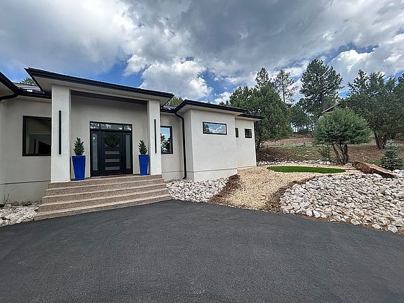 3rd image of 206 Timberline Ct