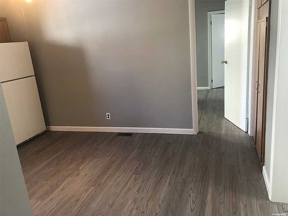 5th image of 33 3rd St
