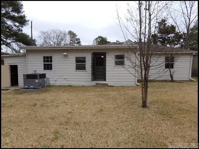 166 Tulane — Photo 21