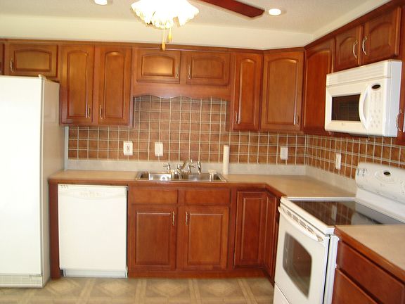 2nd image of 100 Claiborne Ave
