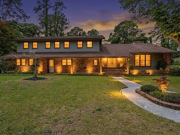 4th image of 105 Fox Glen Dr
