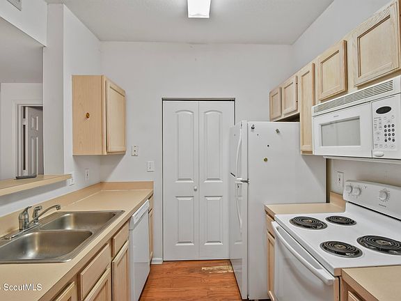 4th image of 1704 Frederica Rd APT 604