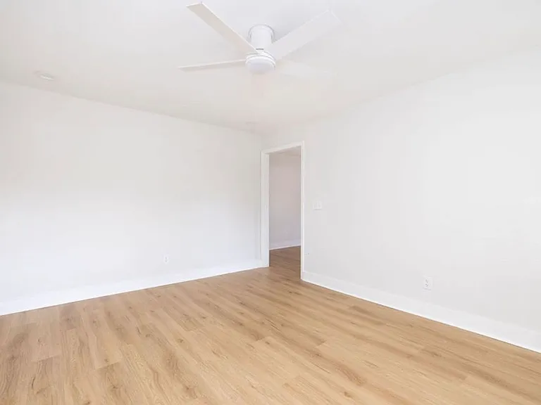 1010 Fiall St — Photo 21