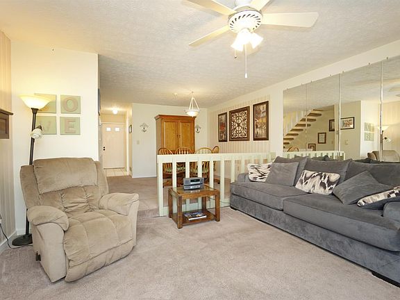 4th image of 41 Twin Lakes Dr