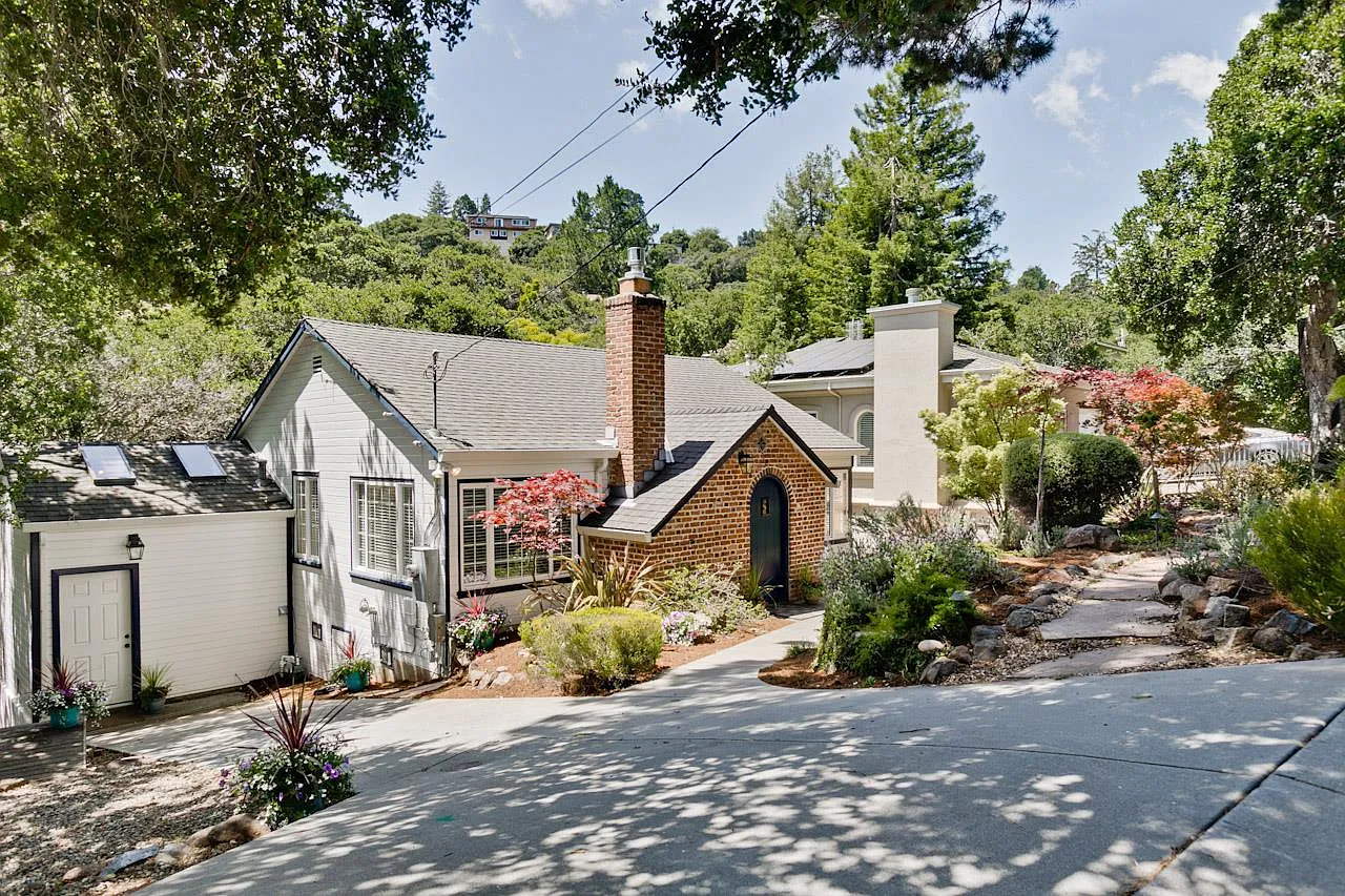 2029 Arbor Ave photo 1