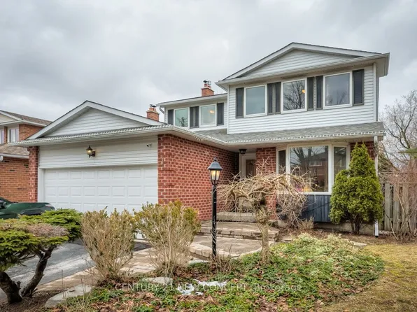 1 Whittington Ct, Markham, ON L3T 7C5