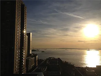 Rented by R New York