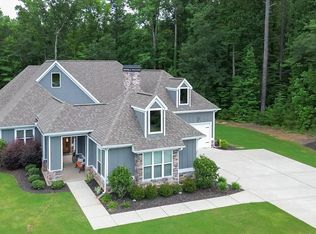 199 Belle Maison Dr, Newnan, GA 30265