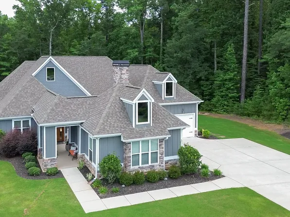 199 Belle Maison Dr, Newnan, GA 30265