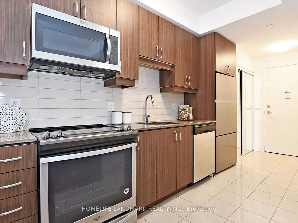9201 Yonge St #NW-201