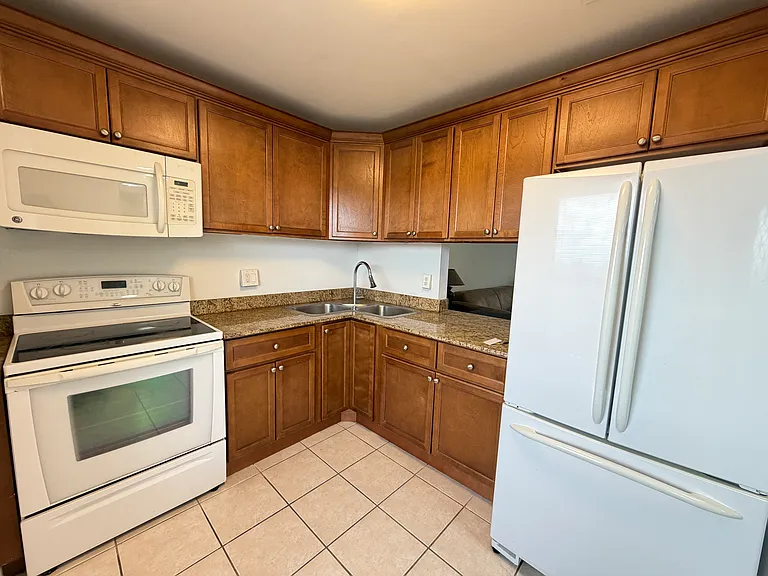 6020 NW 64th Ave #306 — Photo 10