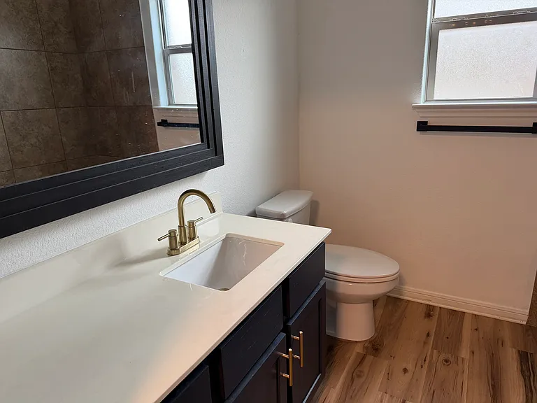 5936 Alexandria Dr — Photo 19