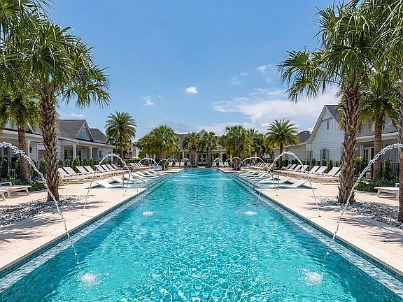 Valora Cottages at Crestview