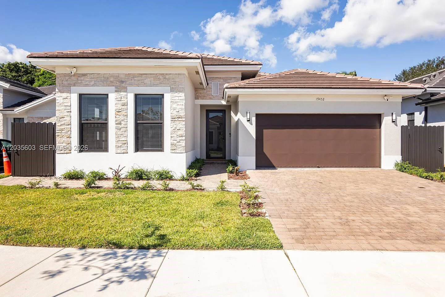 San Antonio Estates — Photo 1