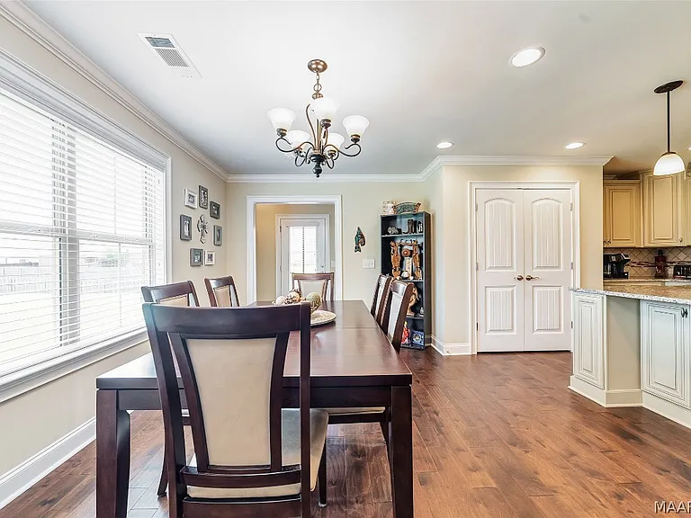 8115 Faith Ct — Photo 10