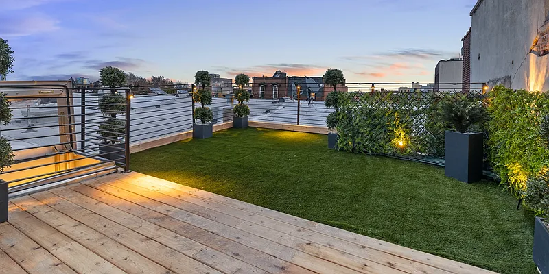 Rented by Bank Neary | media 21