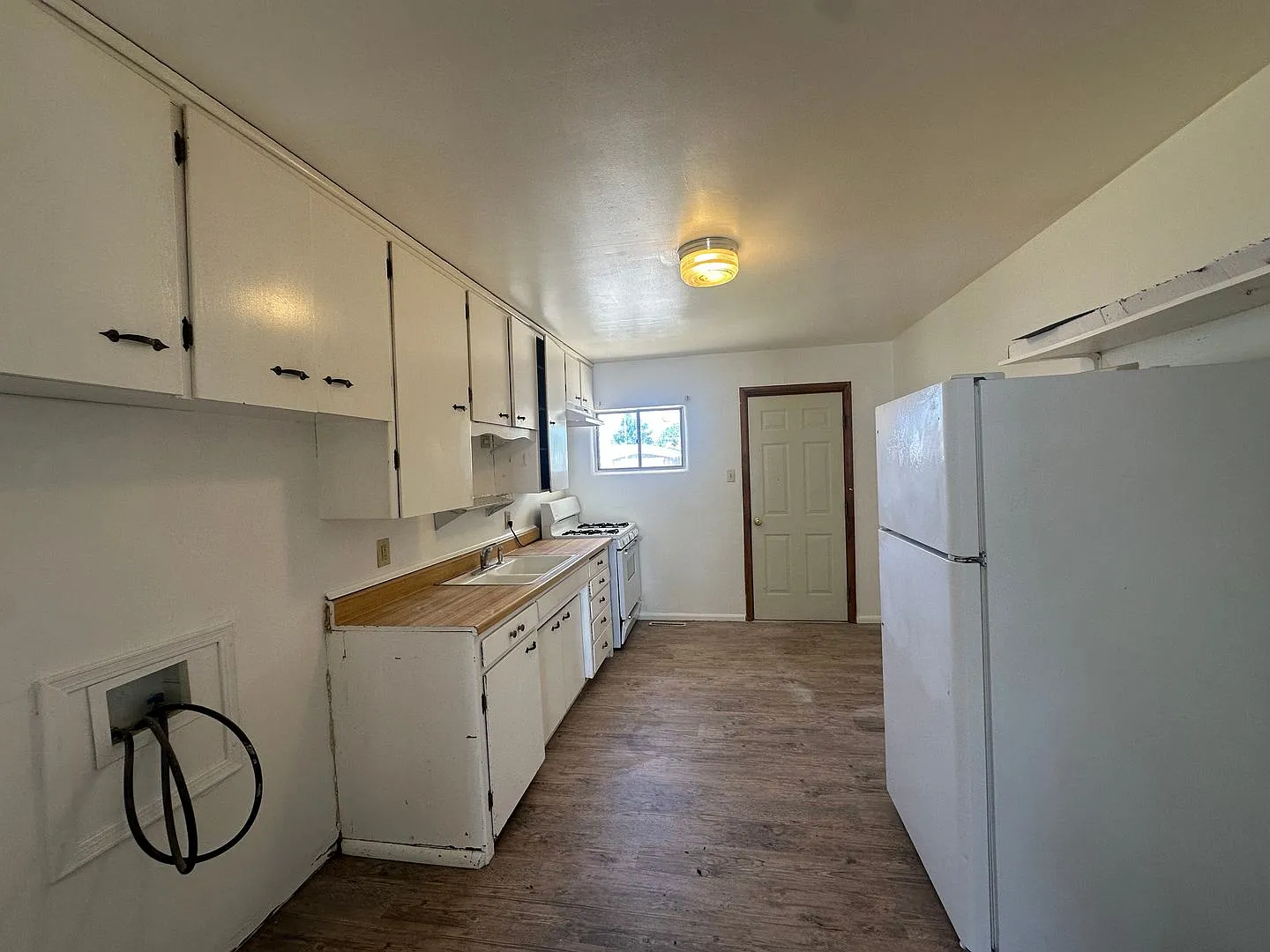 2 bedroom 1 bathroom duplex for rent in Aztec — Photo 4